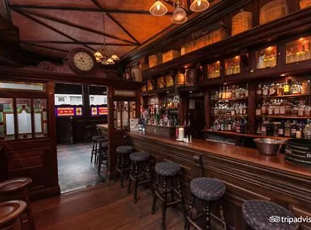 Guest house O'neills Victorian Pub & Townhouse 3*
