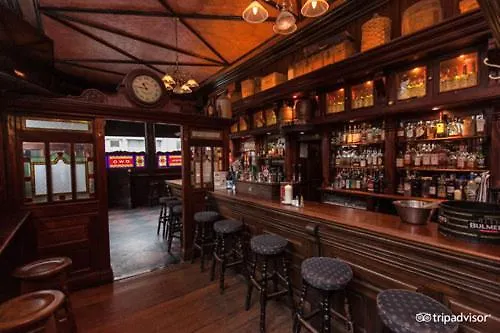 بيت ضيافة O'neills Victorian Pub & Townhouse 3*
