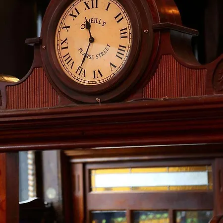 Guest house O'neills Victorian Pub & Townhouse 4*