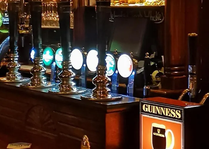 O'neills Victorian Pub & Townhouse Гостевой дом 4*